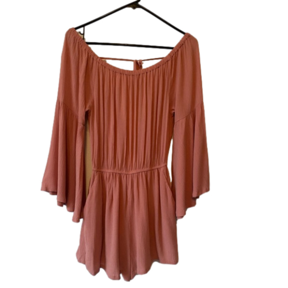 Forever 21 NWT Women's S Fairy Coquette Pink Cut Out Crepe Bell Sleeve Romper S